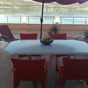 https://marin-i-vinka.hotels-in-trogir.com